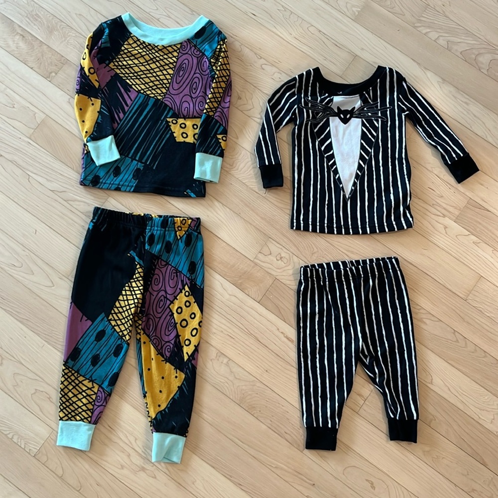 Tim Burtons The Nightmare before Christmas Sally and Jack Pajama sets🖤